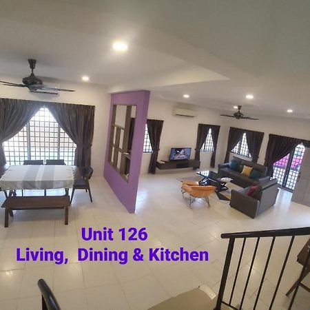 Ipoh Family Villa-Spacious Stay For 21 Or 42Pax Exterior photo