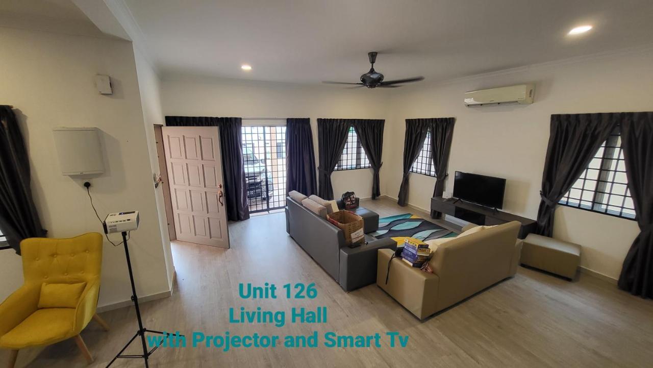 Ipoh Family Villa-Spacious Stay For 21 Or 42Pax Exterior photo