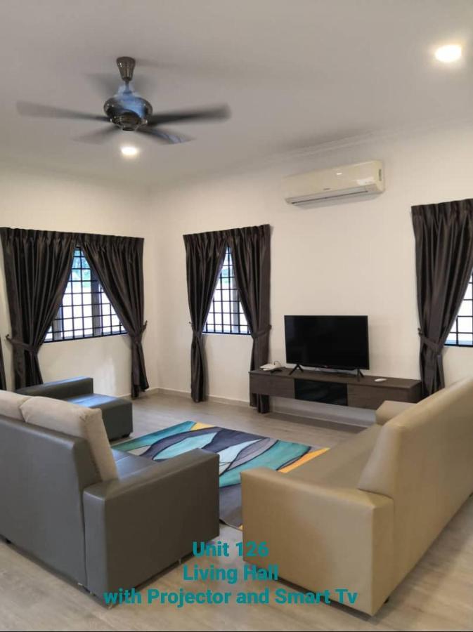 Ipoh Family Villa-Spacious Stay For 21 Or 42Pax Exterior photo